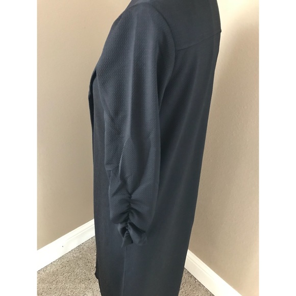 LAST SMALL Staple longline open jacket in black - Picture 4 of 6